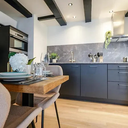 Luxury Center * Delft